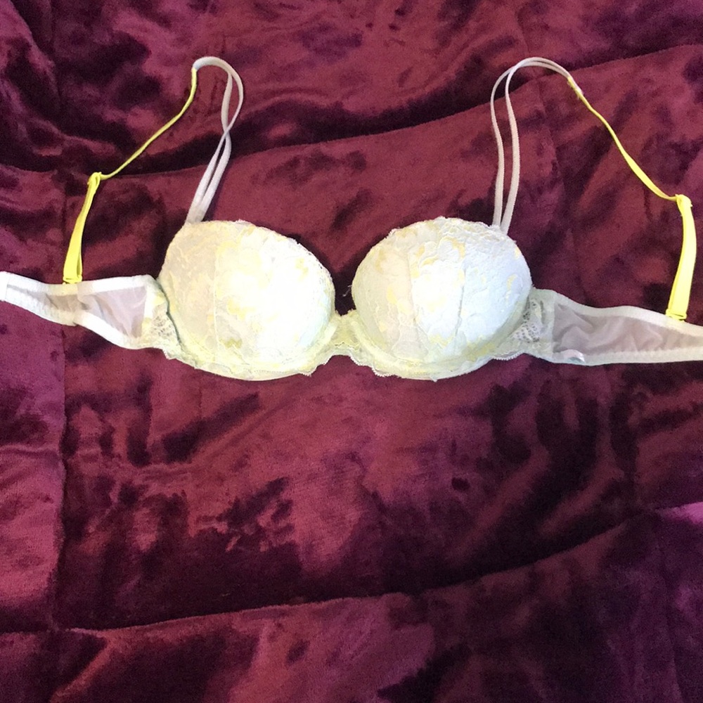 Pink Victoria’s Secret bra